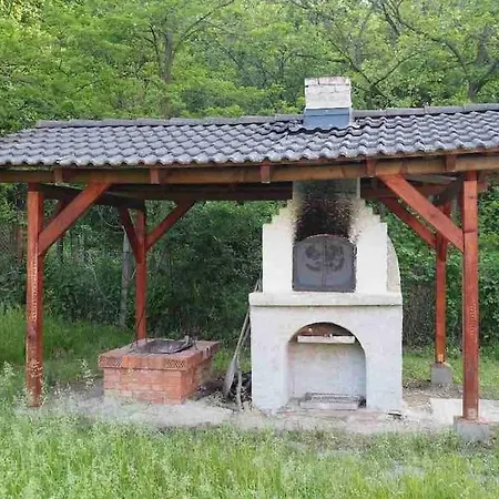 Case de vacanță Erdei Vadaszhaz Medencevel, Jakuzzival